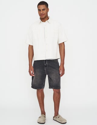 Relaxed Denim Carpenter Shorts in Washed Black Full