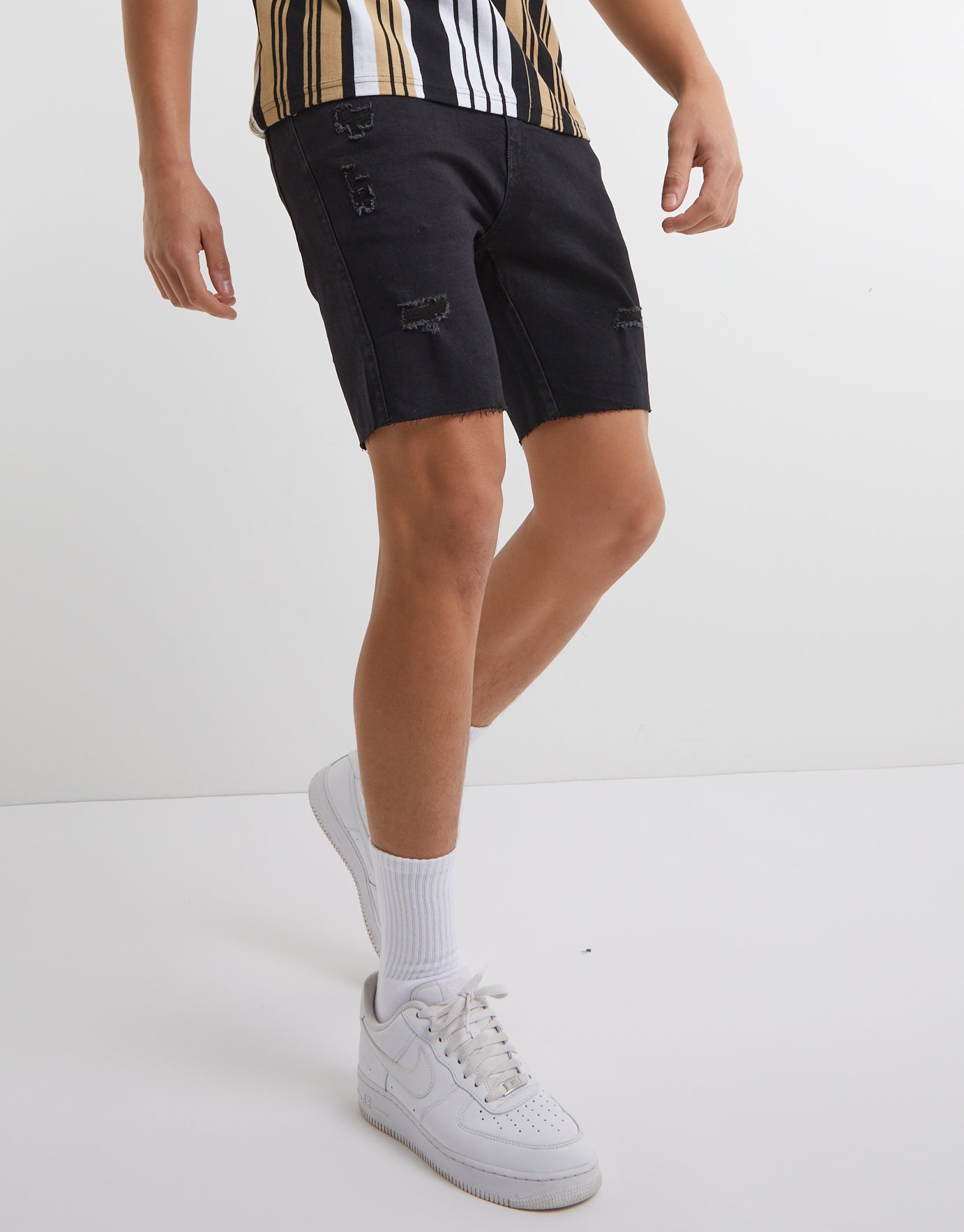 sammensmeltning bestå Shuraba Ripped Skinny Denim Shorts in Solid Black | Hallensteins NZ