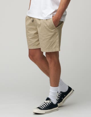 Twill Elastic Waist Shorts in Sand Detail2