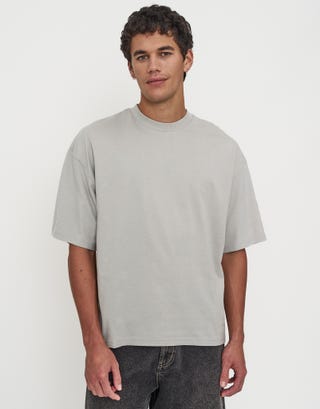 Vintage Box Fit T-Shirt in Moon Front