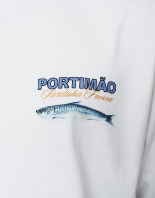 Sardinha Cropped Relaxed Fit T Shirt in Blanc Detail
