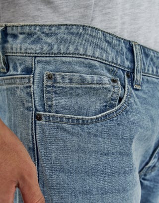 Slim Denim Shorts in Stonewash Sky Detail2