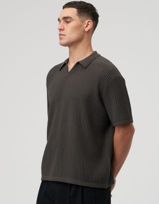 Ribbed Short Sleeve Polo Shirt in Dark Charcoal Detail2