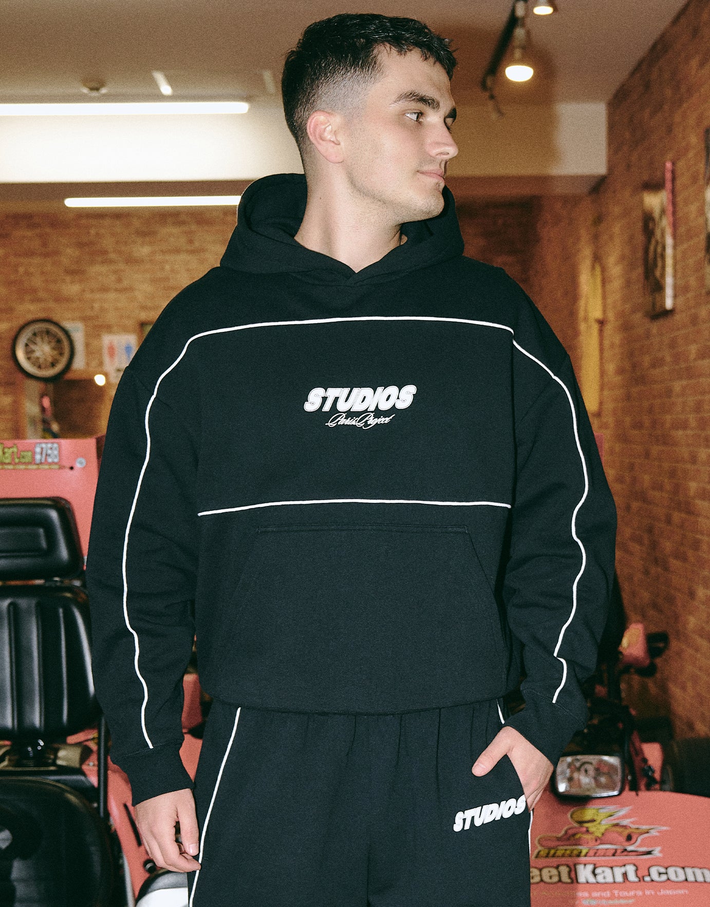 Studios Oversized Cropped Hoodie in Black | Hallensteins AU