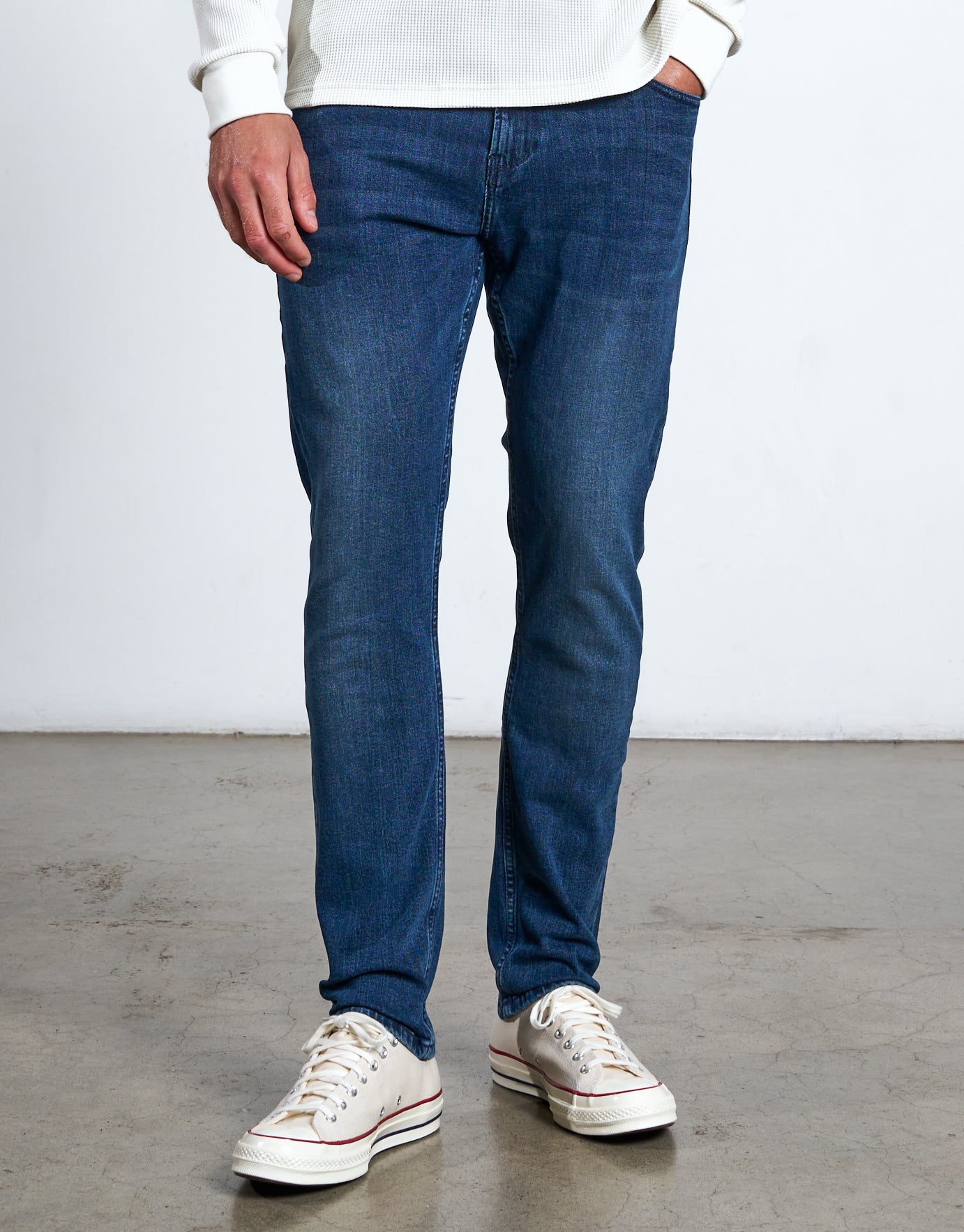 Taper Fit Jeans in Oily Blue | Hallensteins US