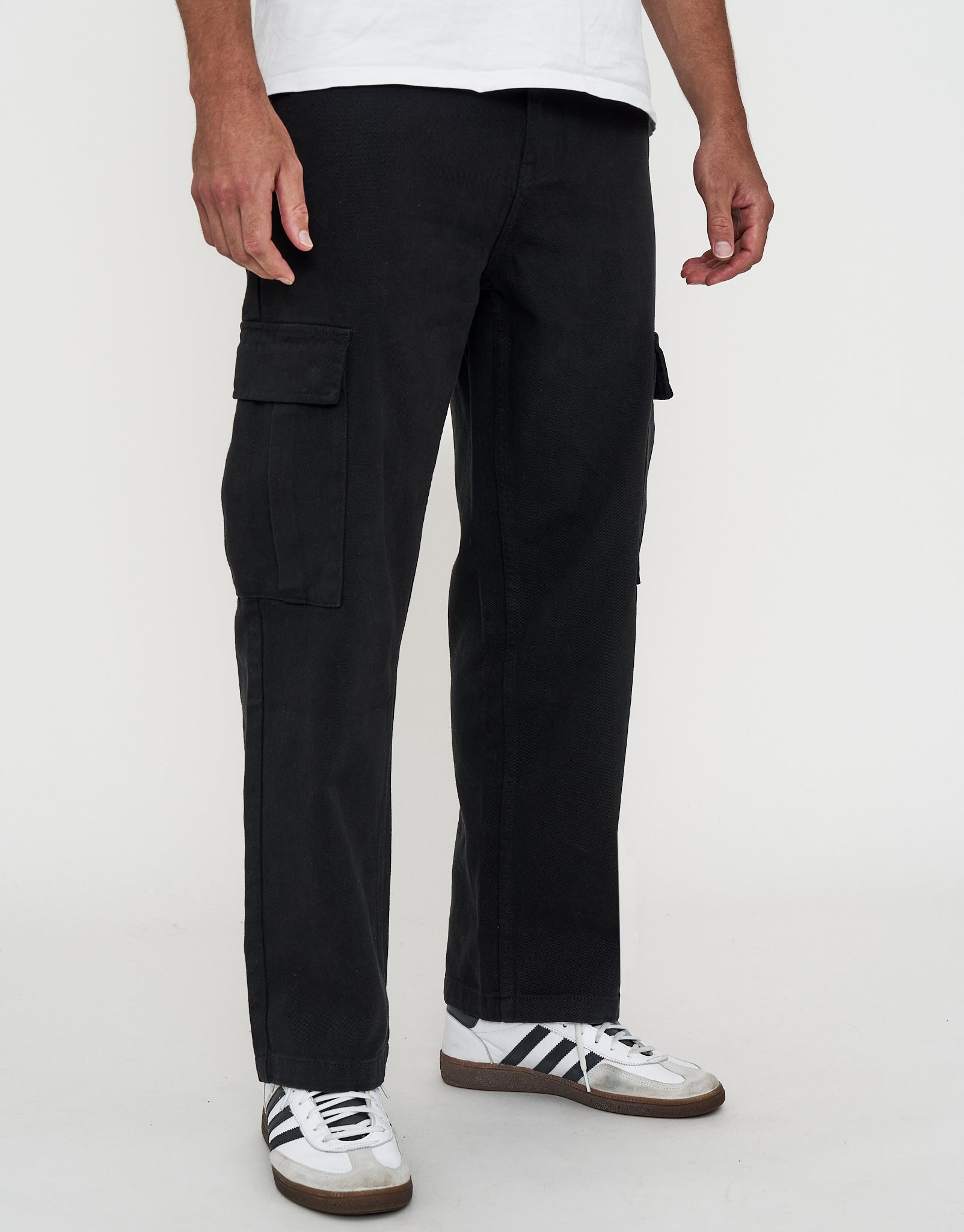 Twill Baggy Fit Cargo Pants in Black | Hallensteins AU