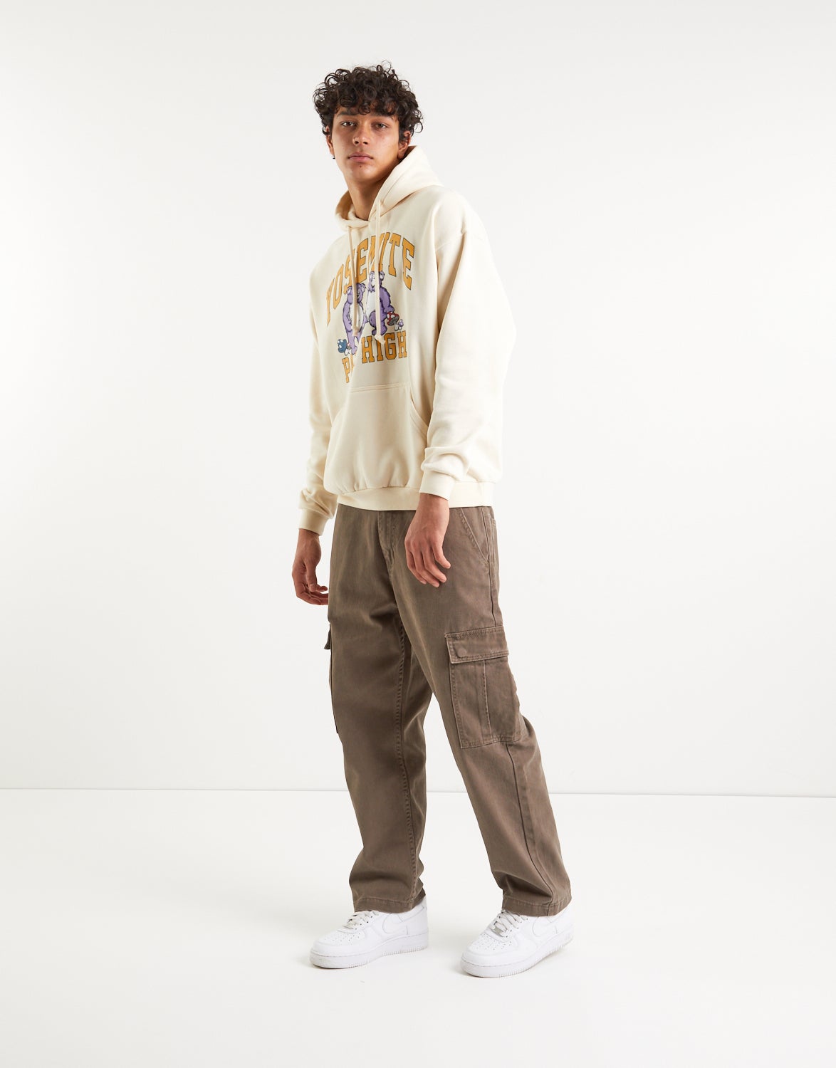Baggy Cargo Pants in Brown 