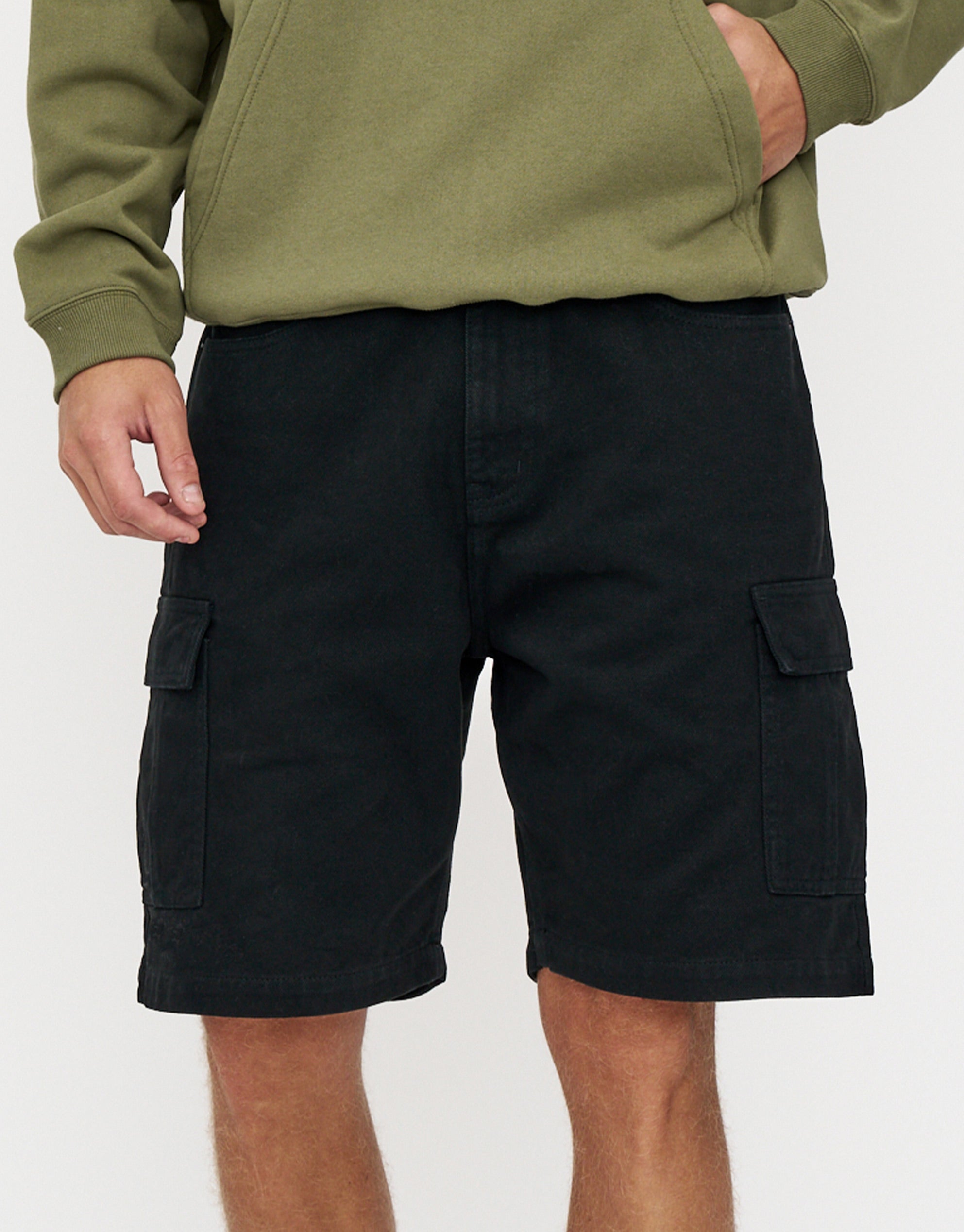 Etat Baggy Cargo Shorts in Black | Hallensteins NZ