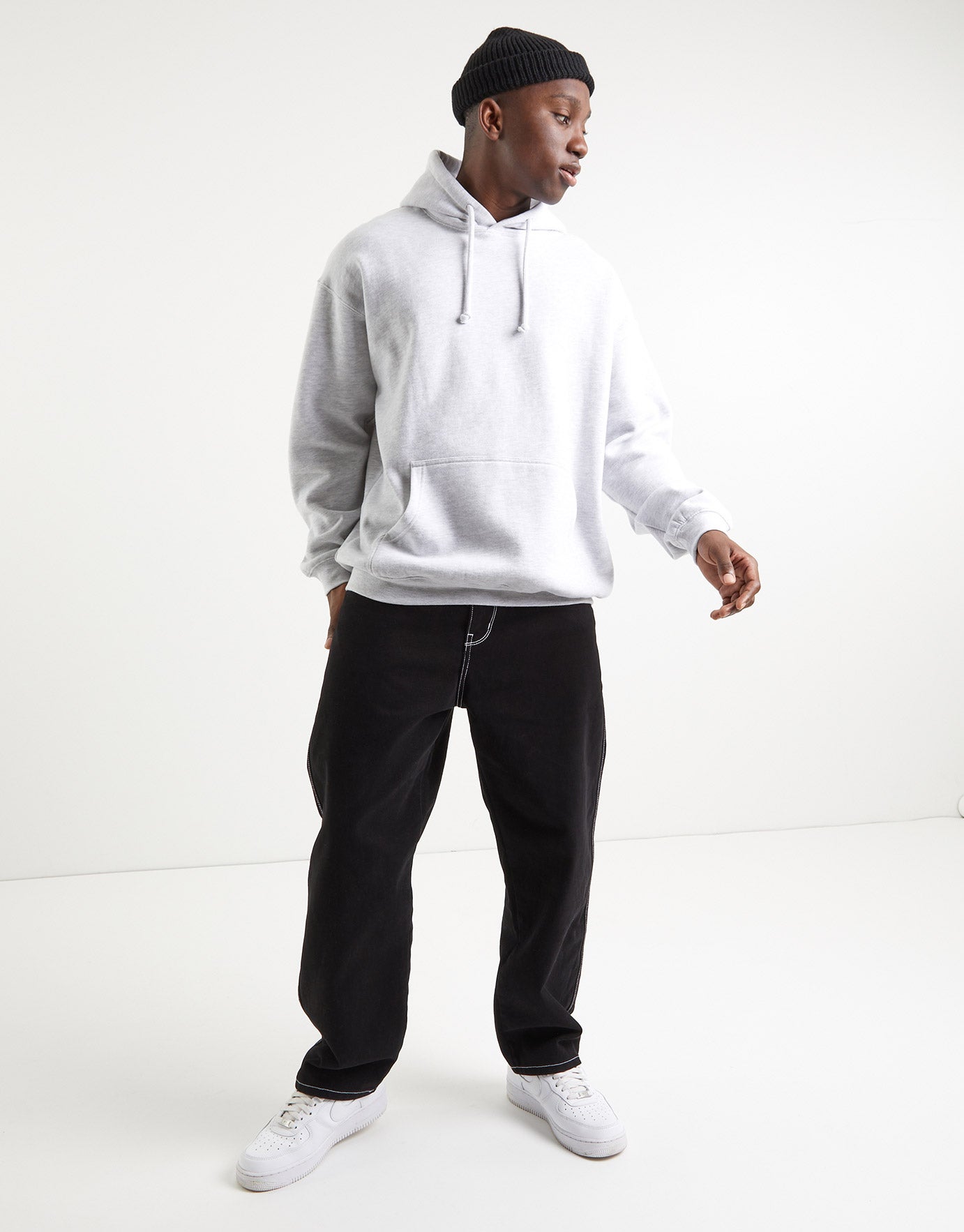 Absent Twill Slouch Pants in Black 
