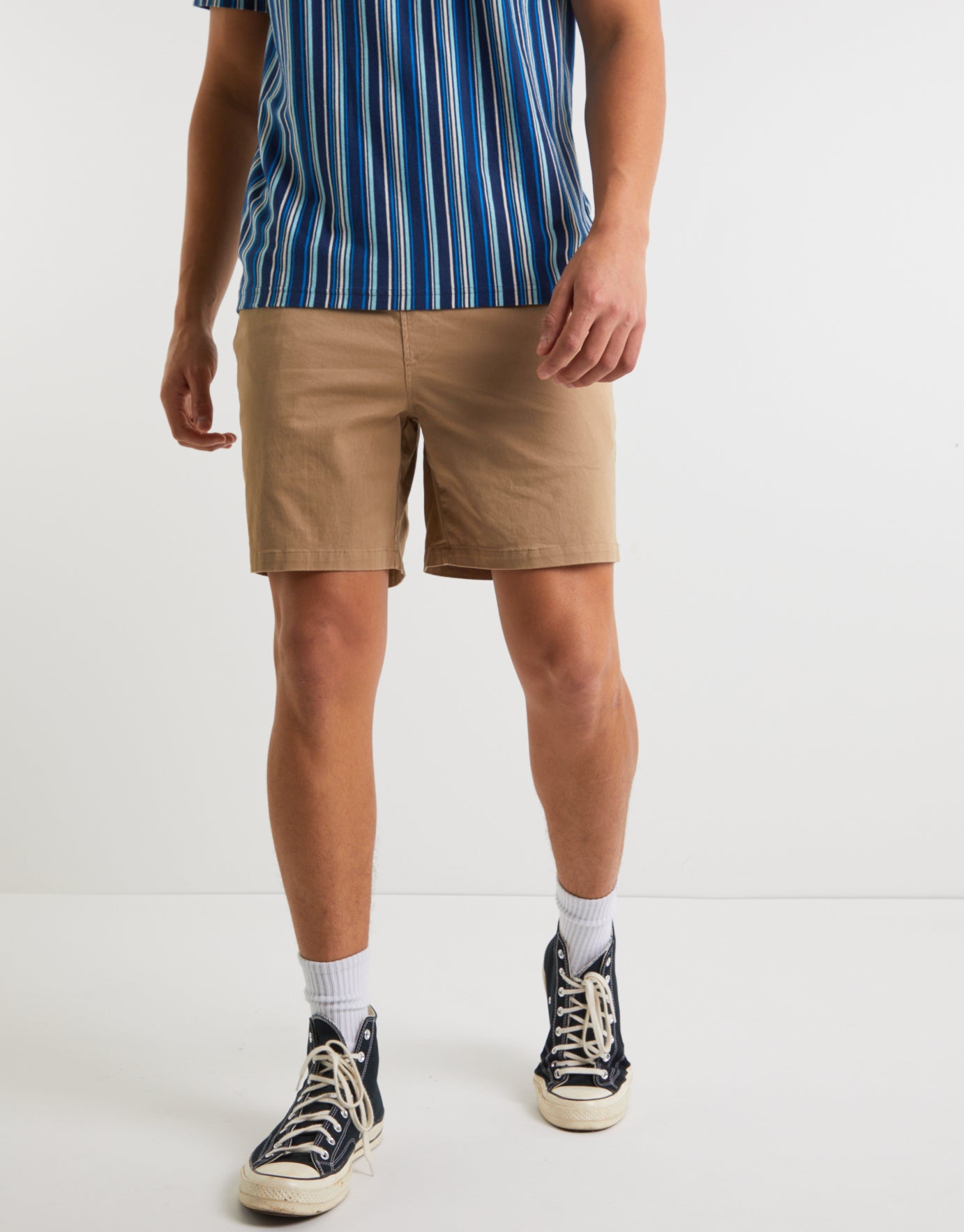 Twill Elastic Waist Shorts in Brown 