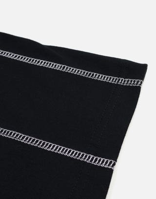 Vapor Overlocked Box Fit T Shirt in Black Detail2