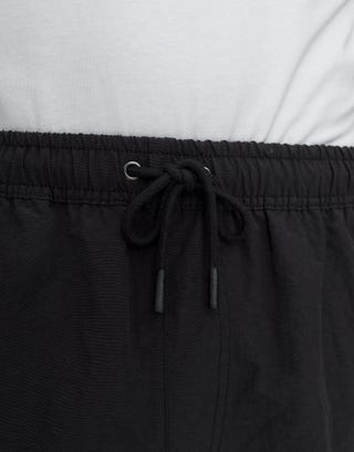 Vapor Panel Elastic Waist Shorts in Black/white Detail