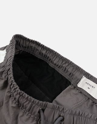 Vapor Panel Elastic Waist Shorts in Grey/white Detail3