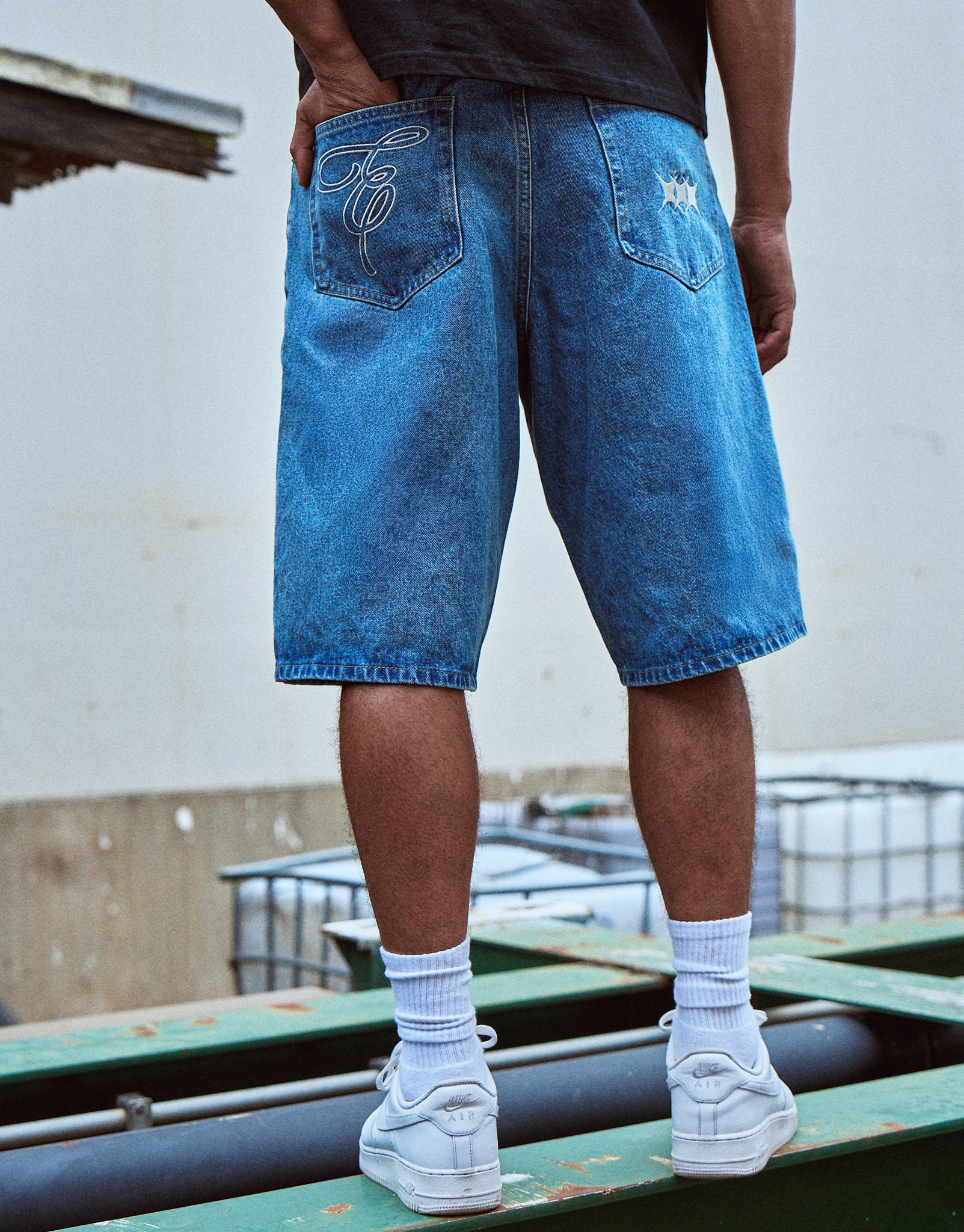 Vices Embroidered Baggy Fit Jorts in Vintage Mid Blue