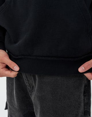 Etaux Oversized Hoodie in Black Detail3