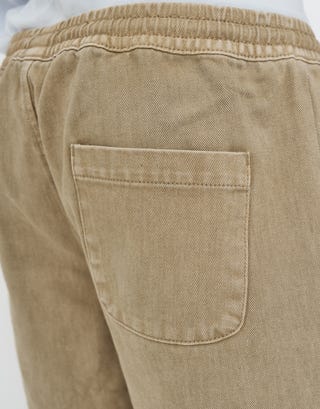 Washed Twill Elastic Waist Shorts in Sand Detail3