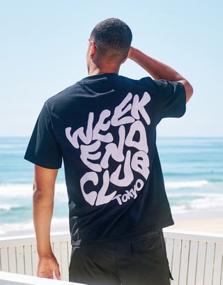 Weekend Club International Box Fit T Shirt in Black 003 Front