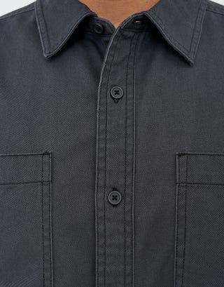 Heavy Twill Cropped Short Sleeve Shirt in Washed Black Detail2