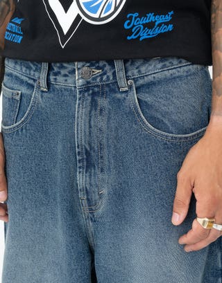 Extra Baggy Fit Jeans in Swill Blue Detail