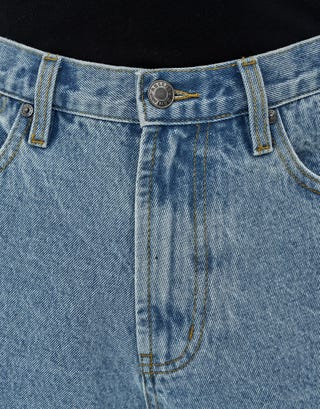 Baggy Fit Jorts in Blue Fade Detail