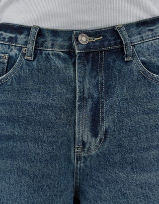 Baggy Fit Jorts in Diesel Washed Detail