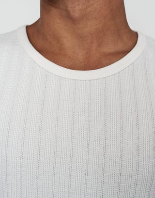 Textured Cotton Singlet in White Detail