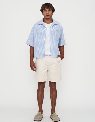 Relaxed Fit Pleated Shorts in Bone Full