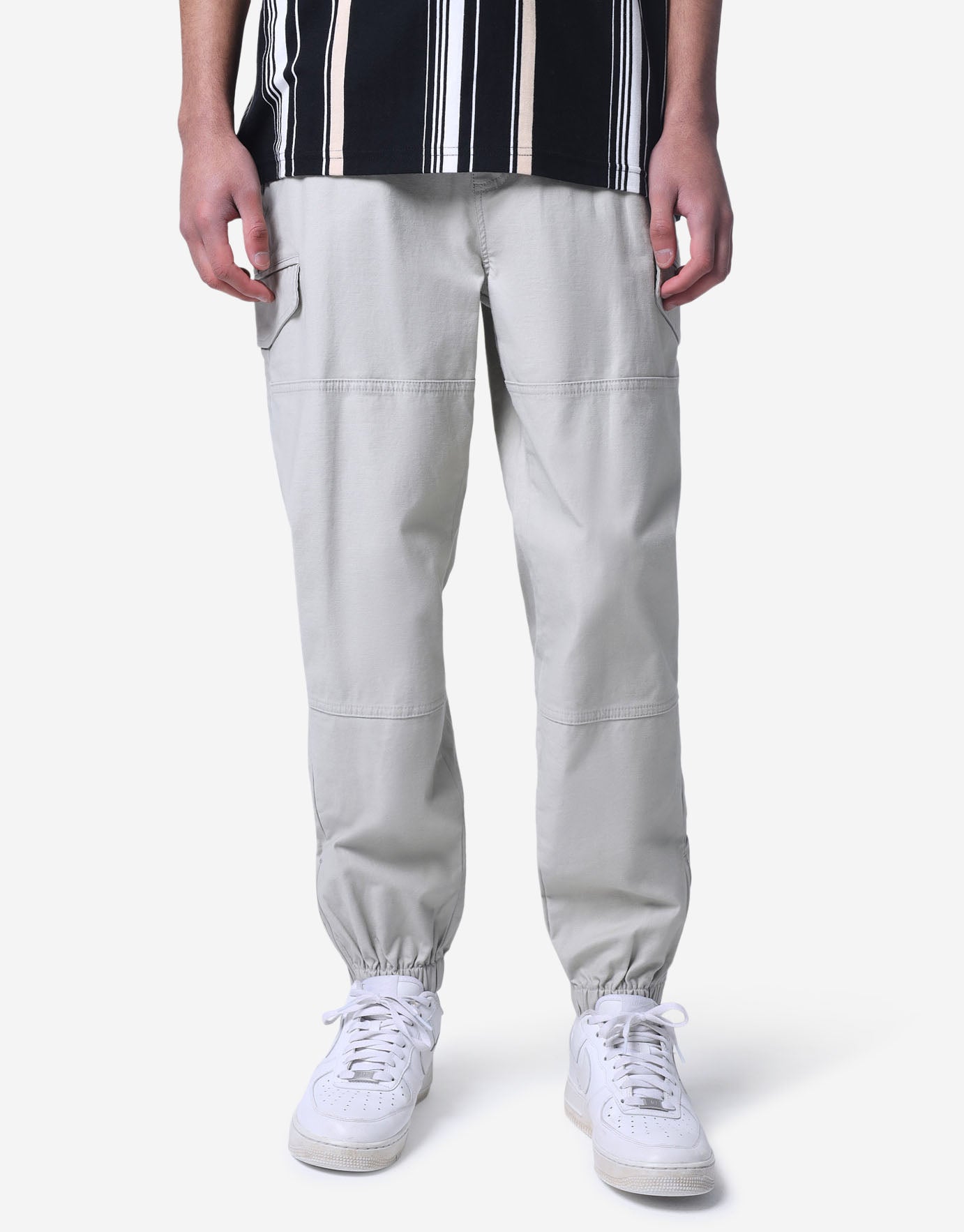 Cargo Pocket Jogger Pants in Grey 