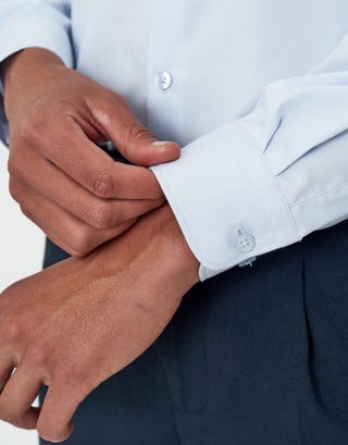 Easy Care Business Shirt in Light Blue Detail3