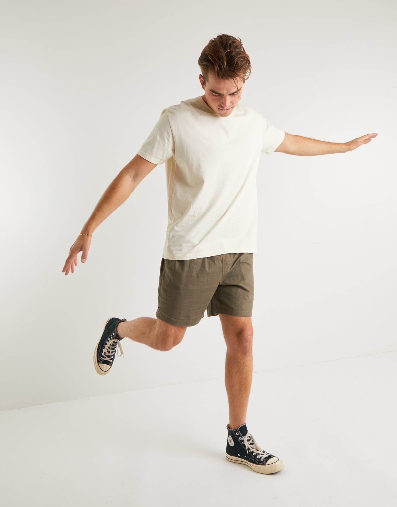 Elastic Waist Linen Slim Fit Shorts in 