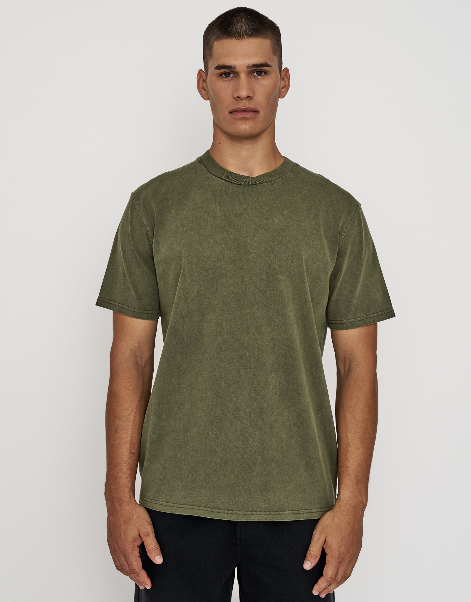 Heavyweight Regular Fit T Shirt in Olive Green | Hallensteins AU