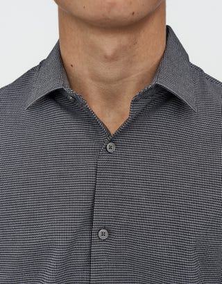 Houndstooth Premium Business Shirt in Black Detail