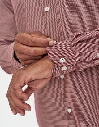 Houndstooth Premium Business Shirt in Burgundy Detail2