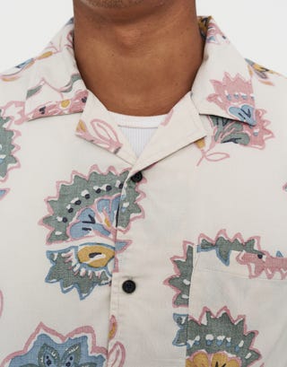 Lotus Short Sleeve Shirt in Ecru Detail