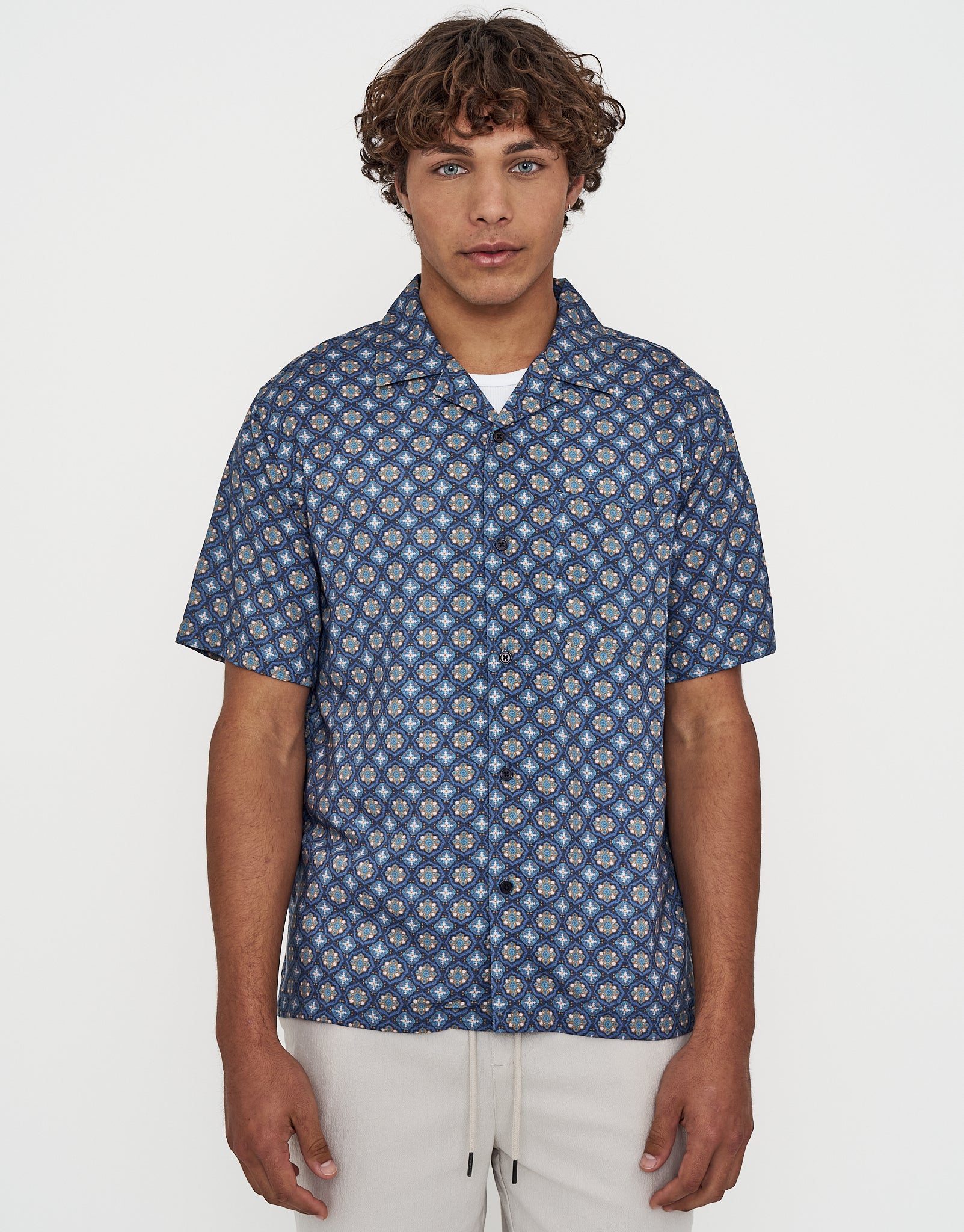 Mosaic Short Sleeve Shirt in Ombre Blue | Hallensteins NZ