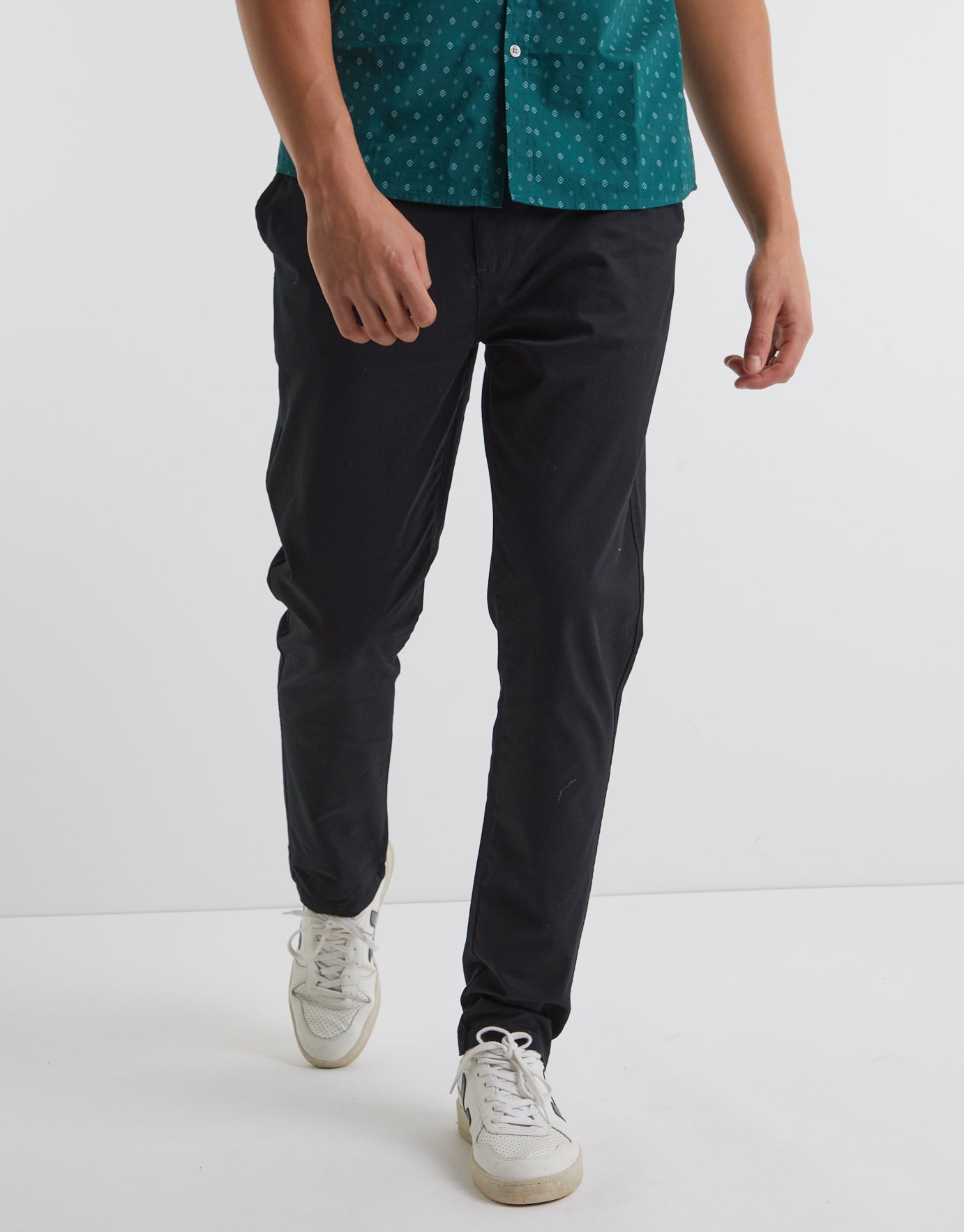 Organic Tapered Fit Chinos in Black 