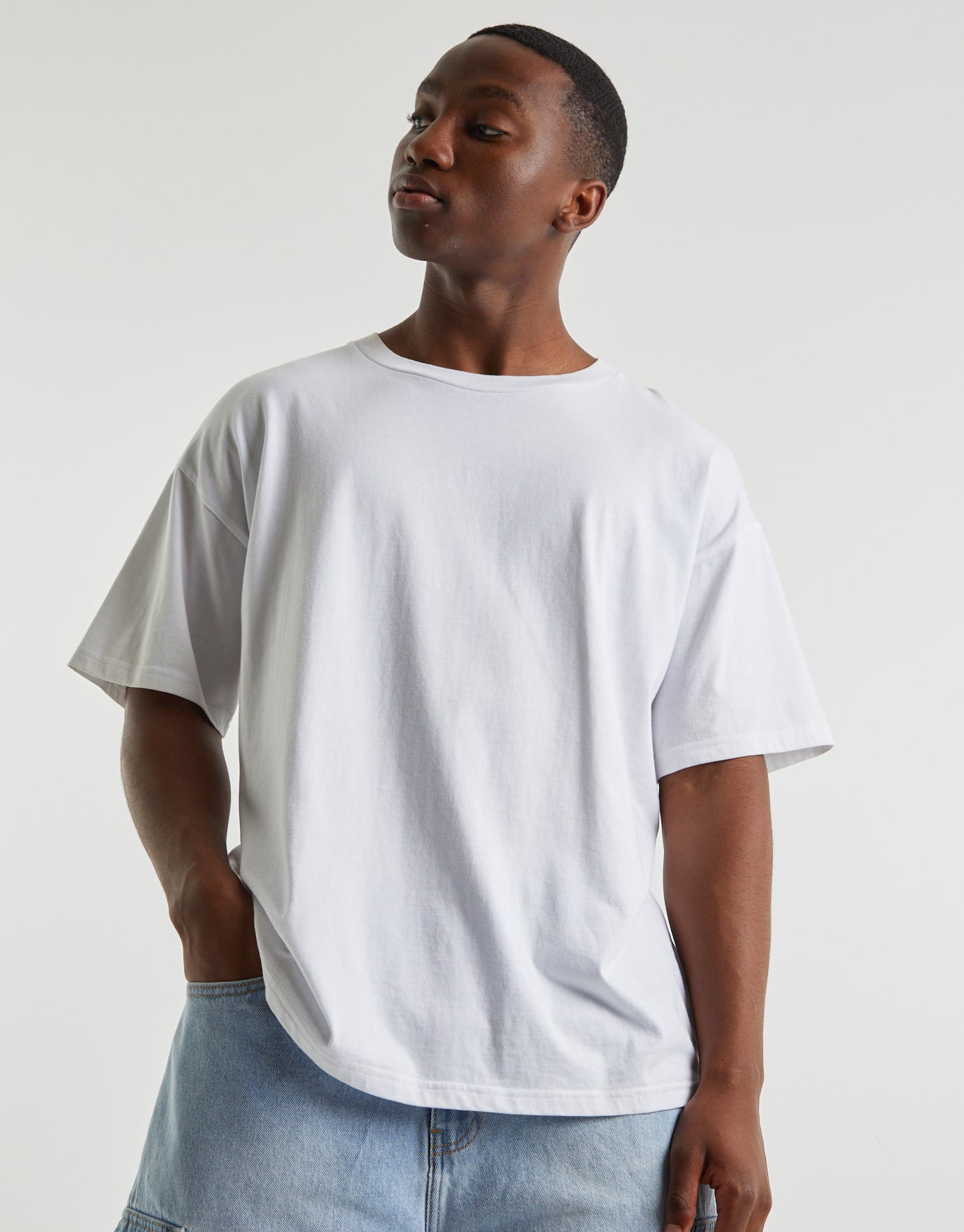 blanding Tag fat lede efter Organic Oversized Plain T Shirt in White | Hallensteins AU