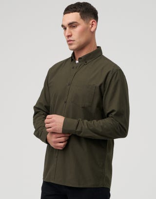 Oxford Plain Long Sleeve Shirt in Dark Green Detail2