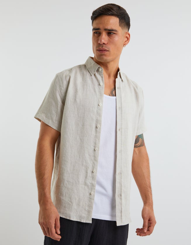 100% Premium Linen Short Sleeve Shirt in Oat | Hallensteins NZ