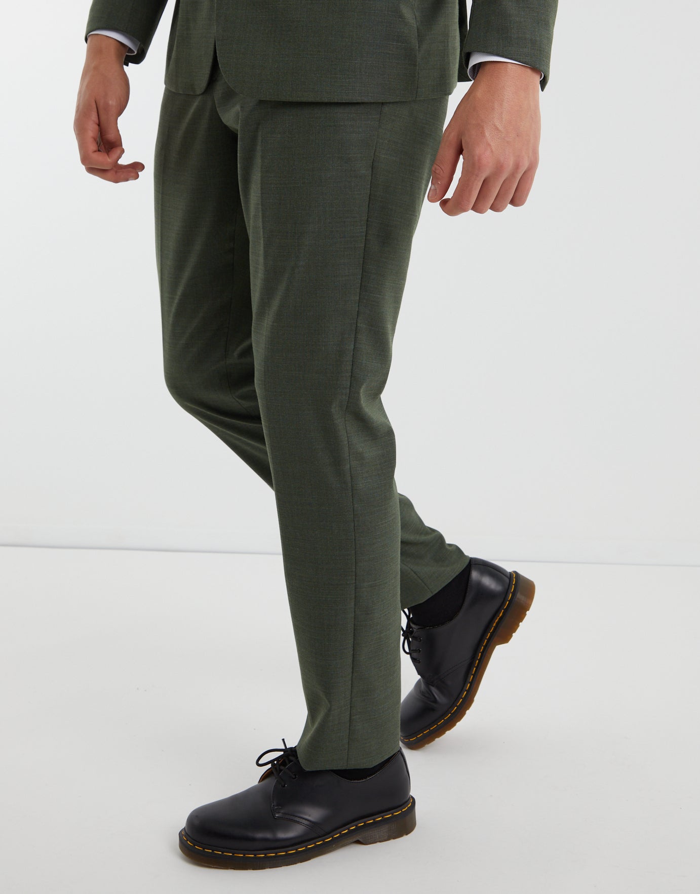 Zeus Dark Green Textured Regular Fit Terry Rayon Pant For Men