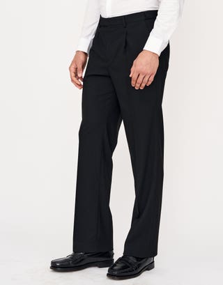 Relaxed Fit Pleated Suit Pants in Black Detail2