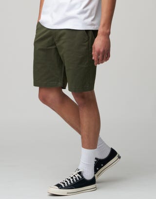 Stretch Chino Slim Fit Shorts in Khaki Detail2