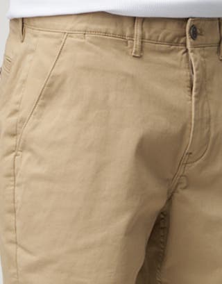 Stretch Chino Slim Fit Shorts in Tan Detail