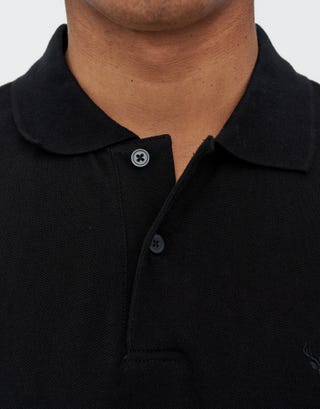 Pique Short Sleeve Polo in Black Detail