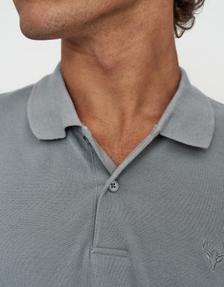 Pique Short Sleeve Polo in Pebble Detail2