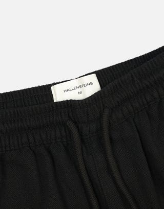 Textured Elastic Waist Shorts in Solid Black Back
