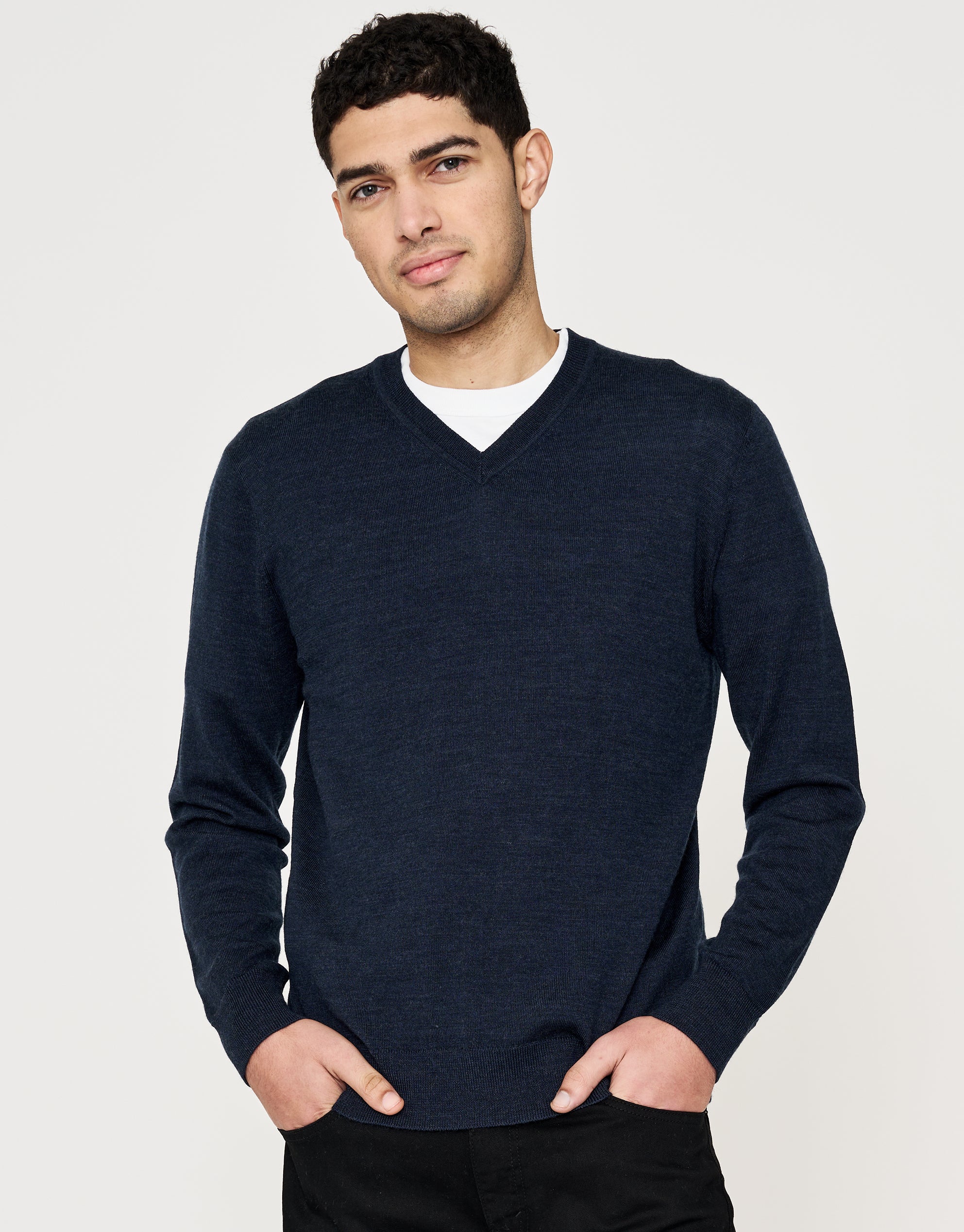 トップス Si/L V-Neck Knit SILK KNIT PULLOVER〈V NECK〉 - Yonetomi STORE ONLINE｜ヨネトミ
