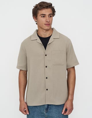 Waffle Textured Relaxed Short Sleeve Shirt in Taupe Detail