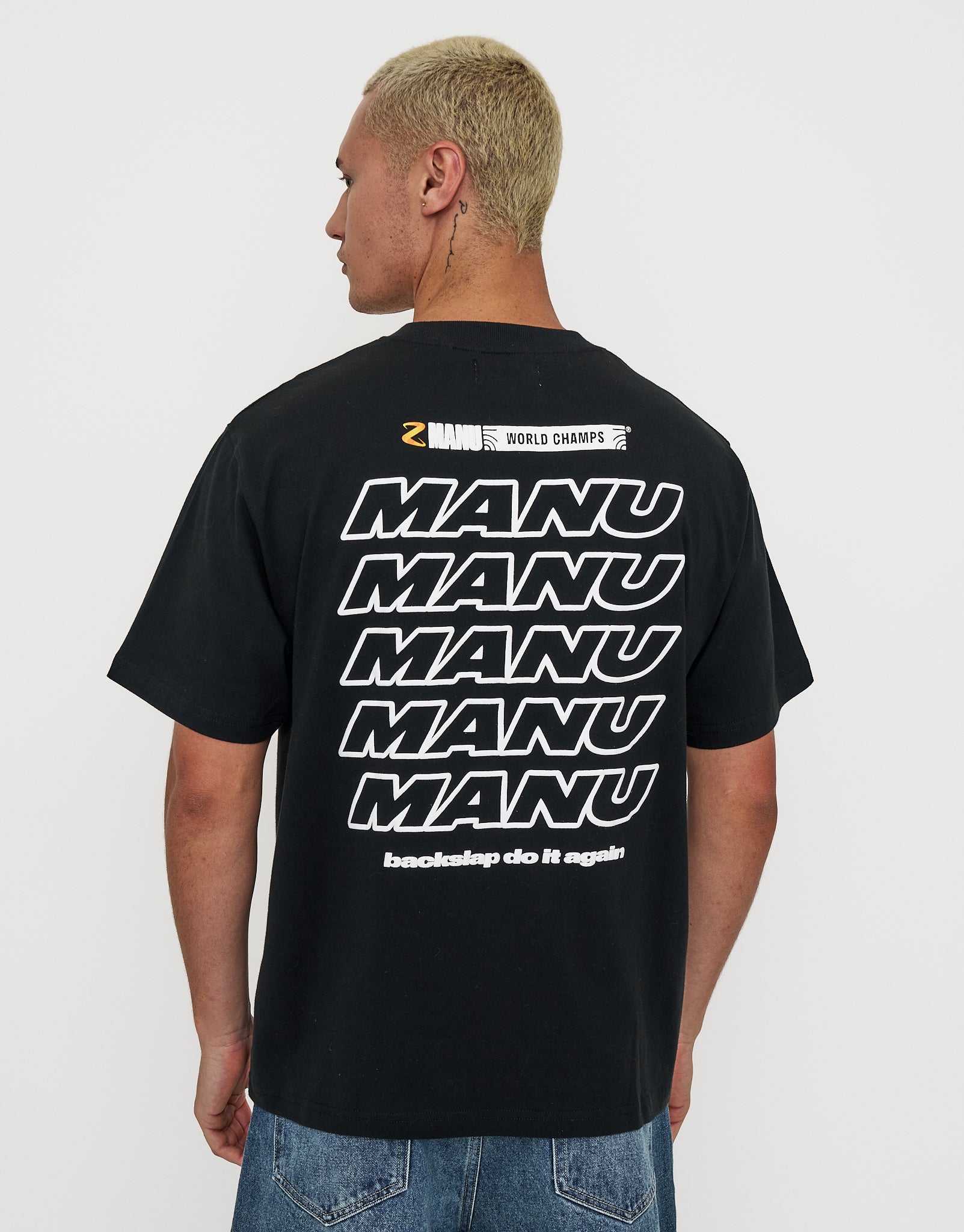 Man “ World”Tシャツ Z Manu World Champs Relaxed Fit T Shirt in Solid Black