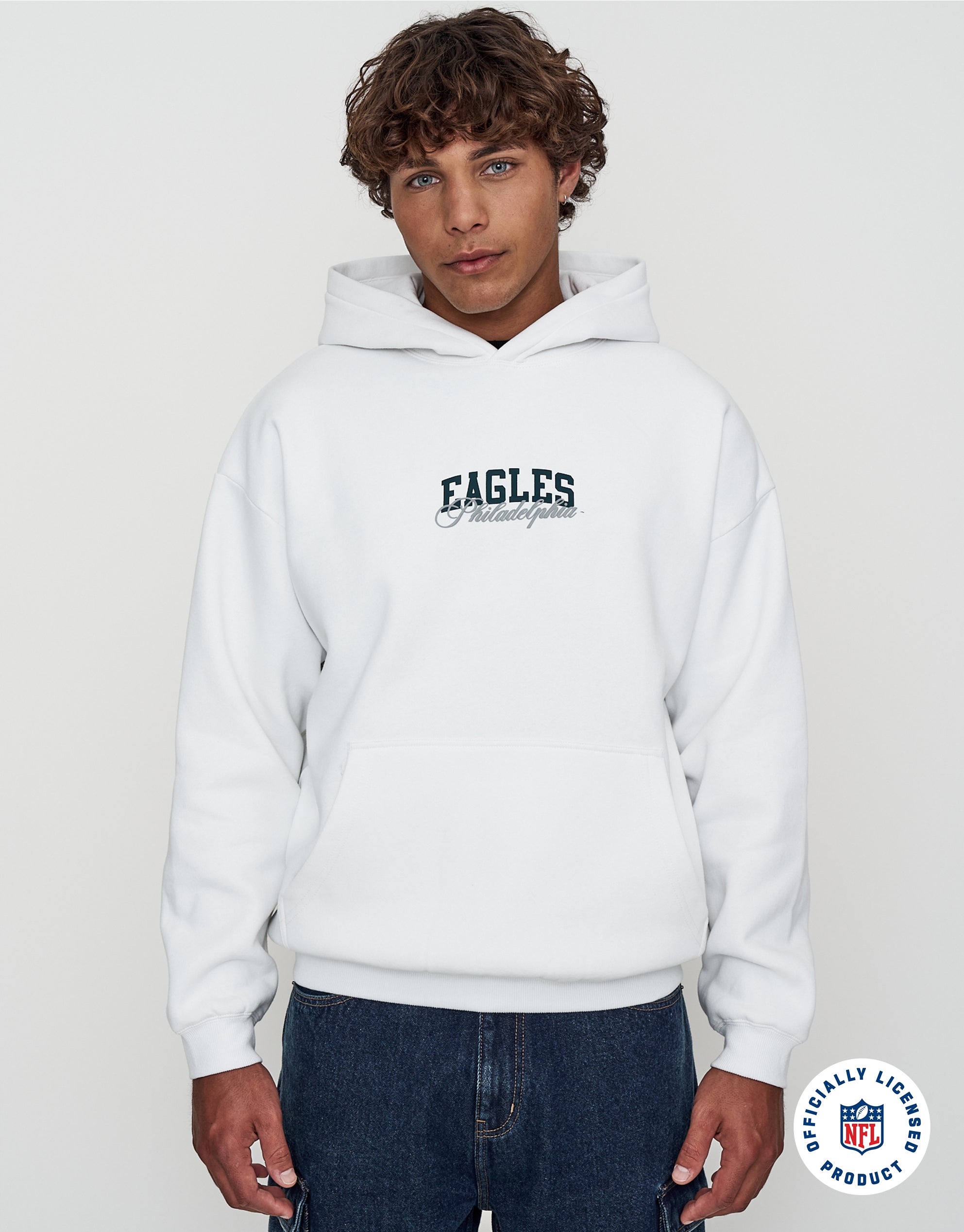 NFL Eagles Script Hoodie in Blanc | Hallensteins NZ